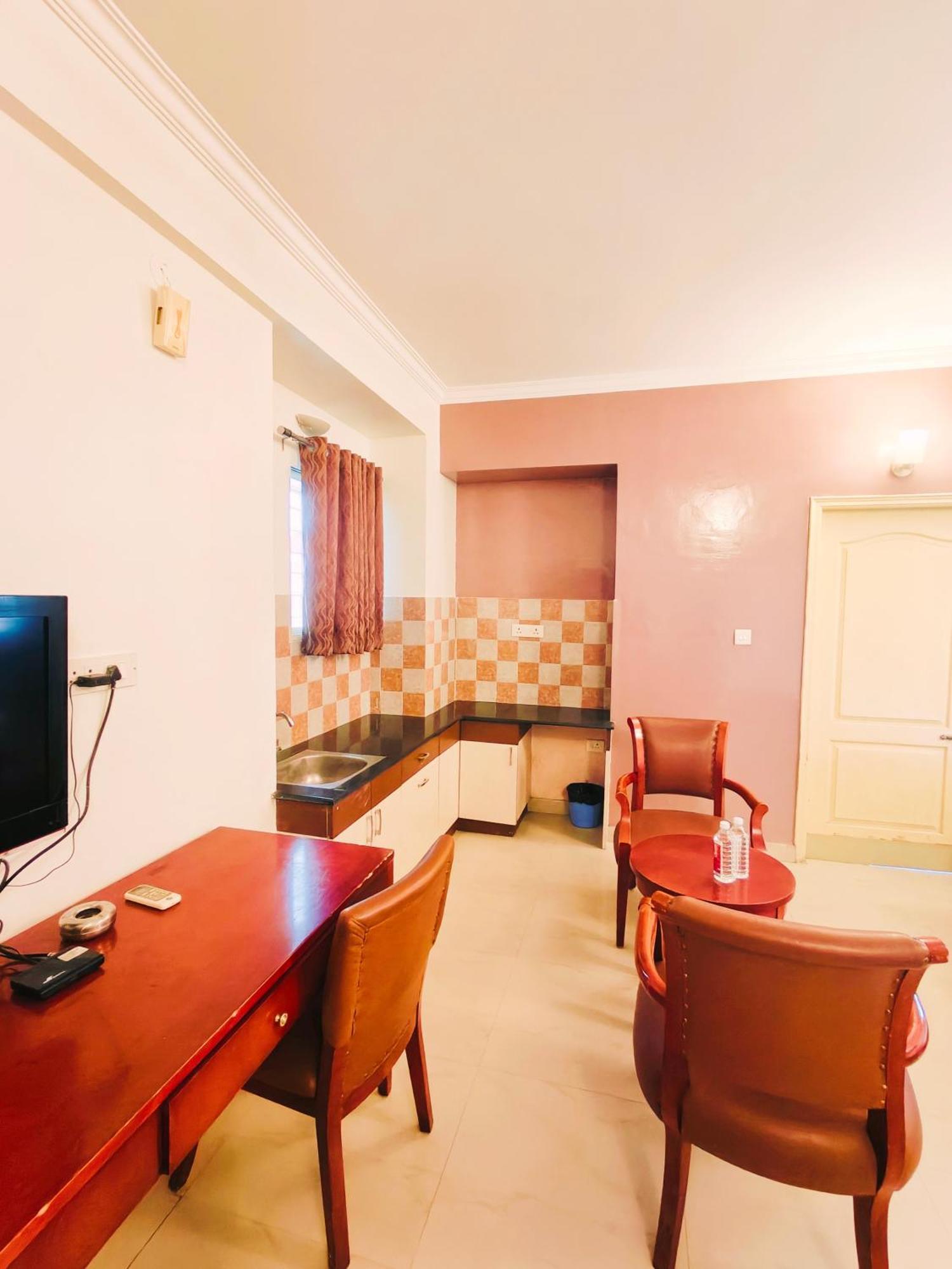 Kings Suites Palace Grounds Bangalore Exterior photo