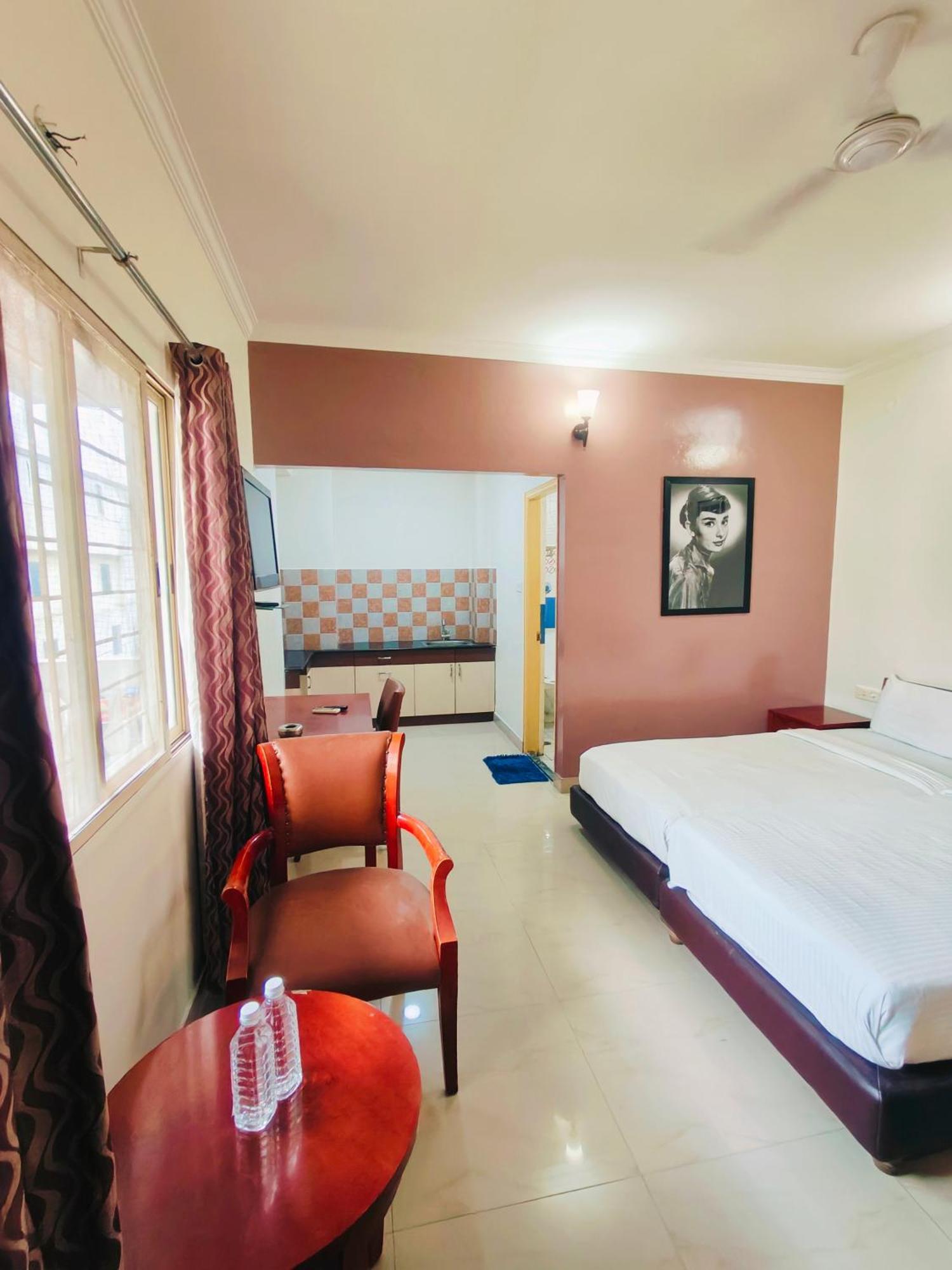 Kings Suites Palace Grounds Bangalore Exterior photo