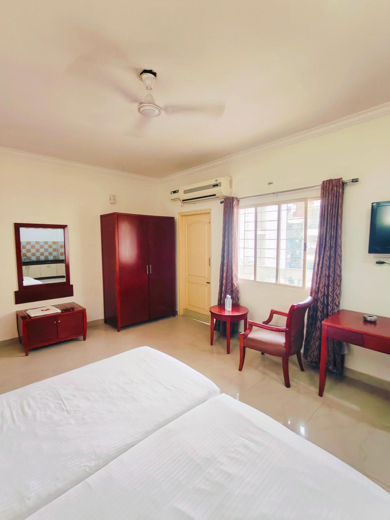 Kings Suites Palace Grounds Bangalore Exterior photo